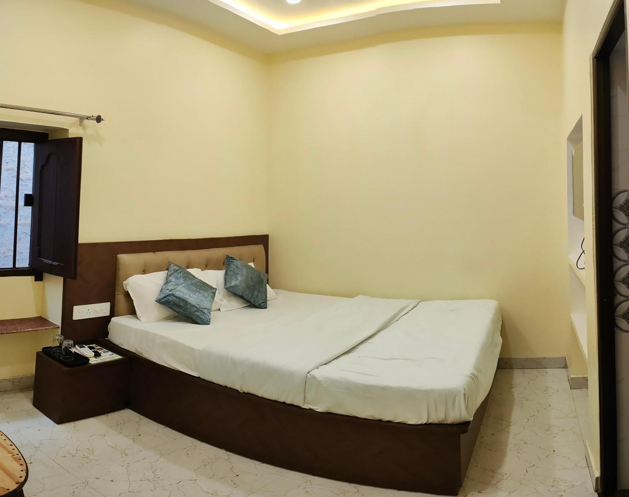 Ganga Sparsh Otel Varanasi Dış mekan fotoğraf